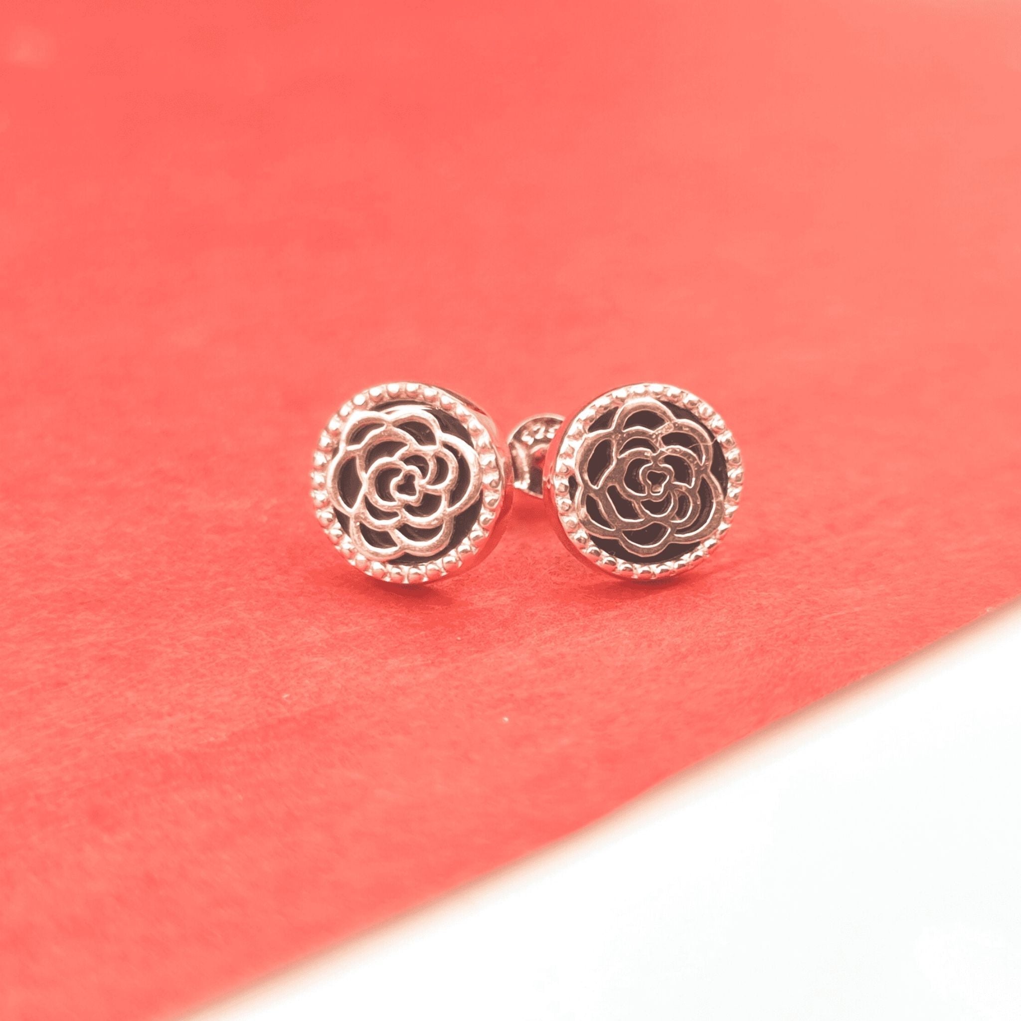Rose Gold Minimal Round Flower Earrings